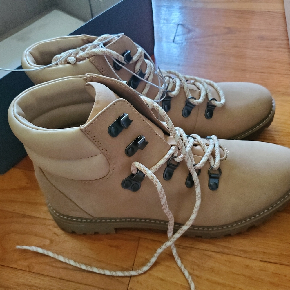 NWT universal threads women's tully memory foam boots size 9 - Picture 4 of 6